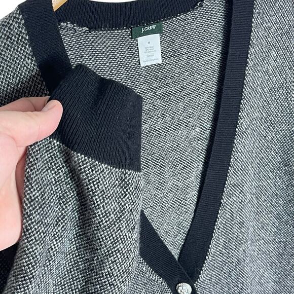 J CREW Women’s Cashmere Black and Gray Jeweled Button front Cardigan - Picture 3 of 4